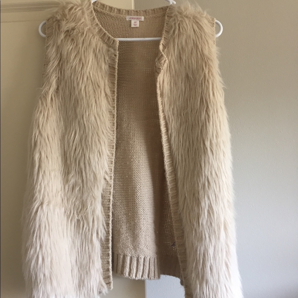 Fur vest